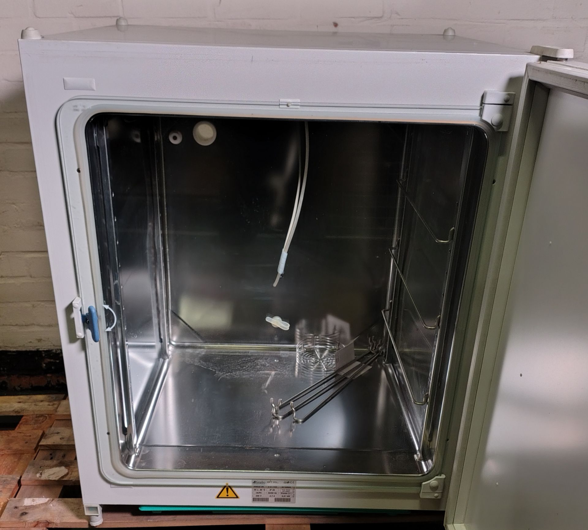 Thermo Scientific Heraeus Heracell 240 CO2 incubator - W 780 x D 830 x H 940mm - Image 3 of 5