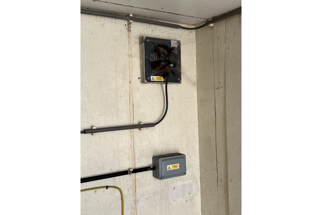 Pump pressurisation unit in modified 10ft ISO container - details in desc. - Image 9 of 12