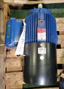Brook Crompton ADF132M 3 phase electric motor - W 240 x D 620 x H 370mm - 107kg