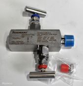 4x Rosemount C30610-1126-0000 in-line pressure transmitter manifolds - 0.9kg