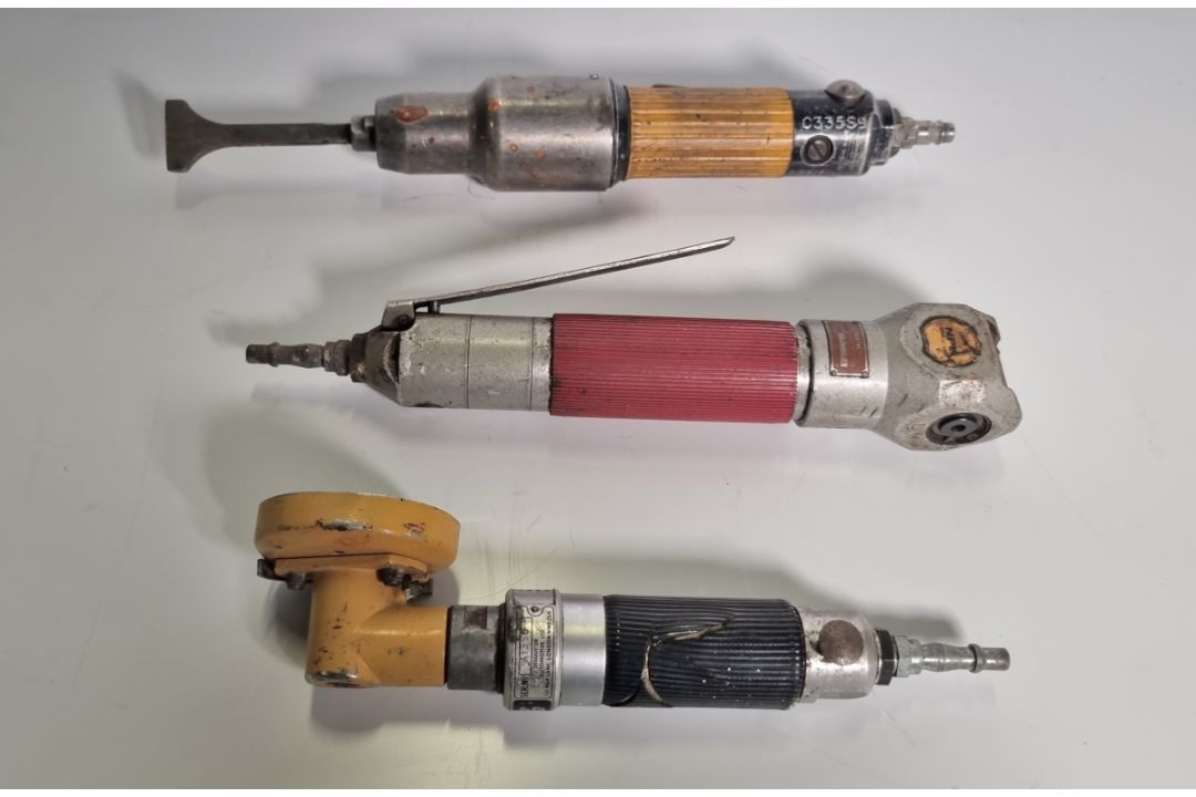 Pneumatic tools, circular panel saw, circular cut off saw and scaler - see desc. - Image 1 of 5