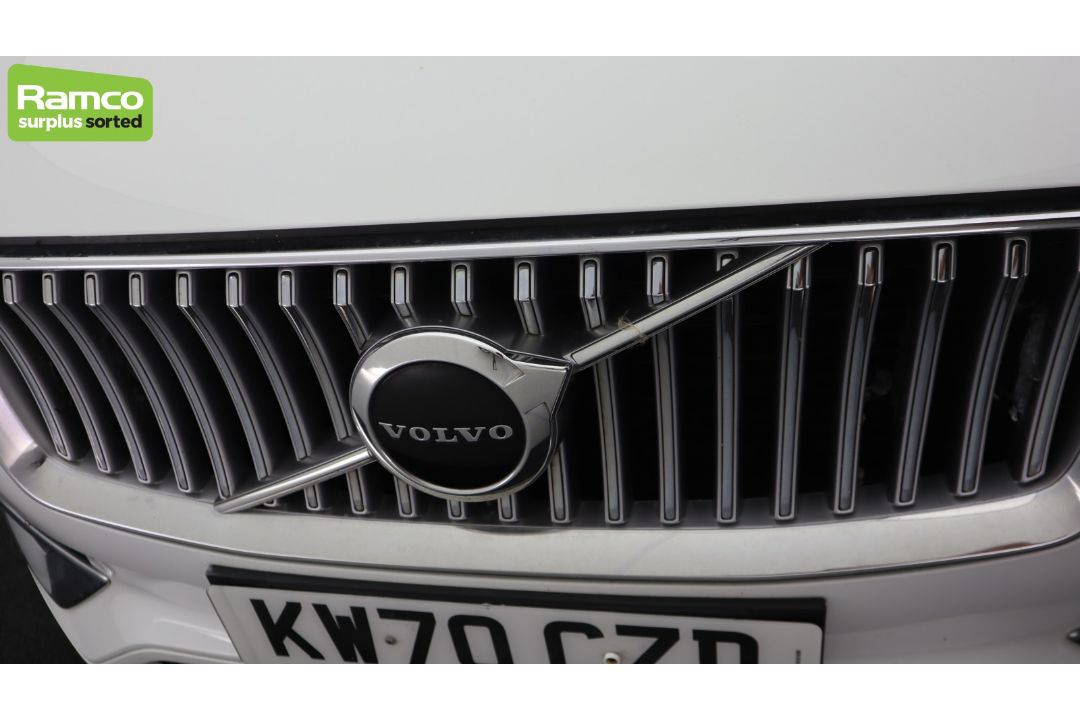 2021 Volvo XC90 Momentum T8 Recharge AWD 2.0L Petrol Hybrid - full details in the description - Image 52 of 61