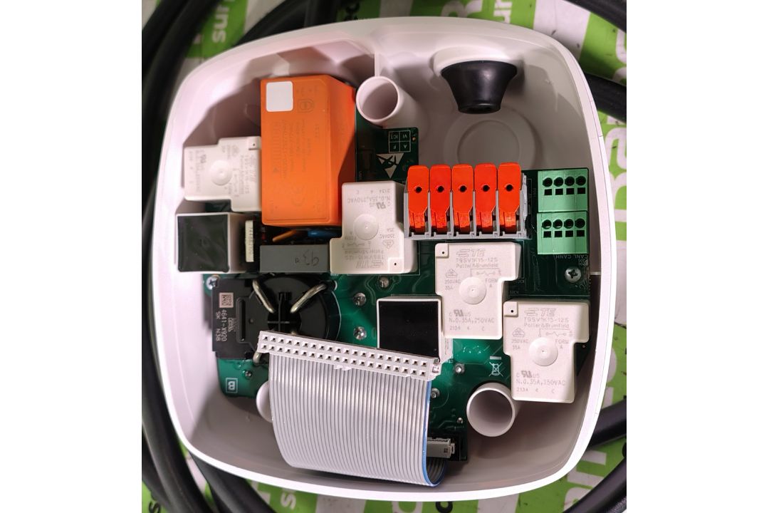 Wallbox Pulsar Plus smart EV charger - PN: PLP1-0-2-2-9-001 - 7.4kW - 5m Type 2 cable - Image 4 of 9