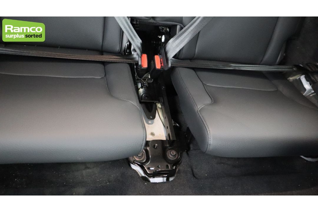 2021 Volvo XC90 Momentum T8 Recharge AWD 2.0L Petrol Hybrid - full details in the description - Image 33 of 61