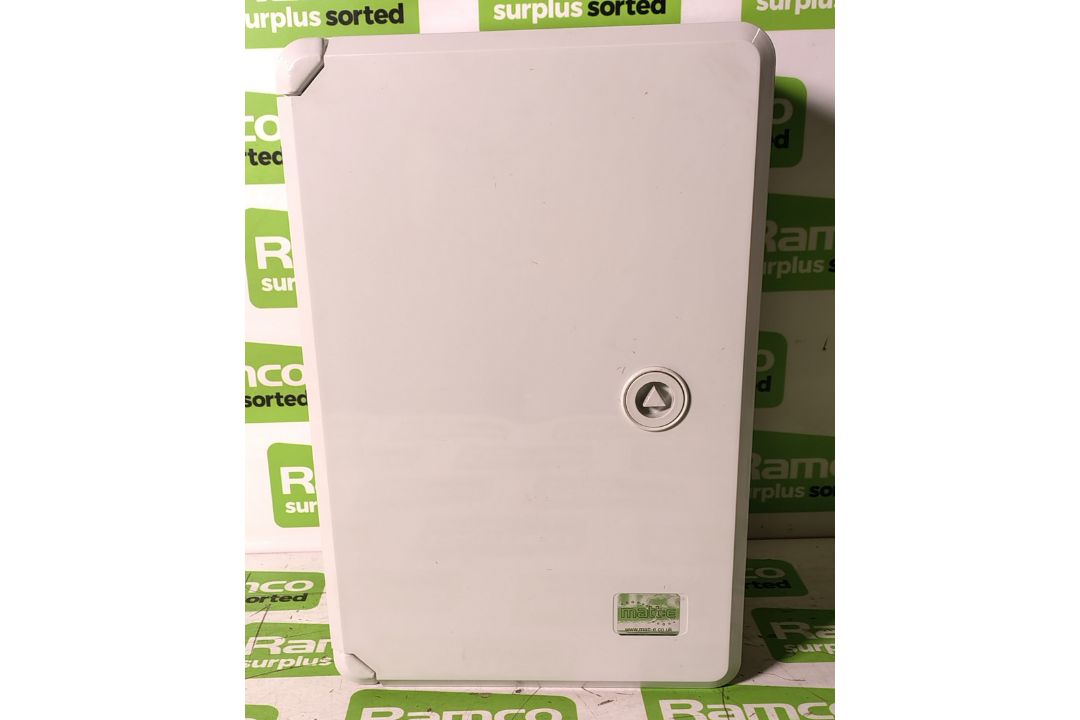 Matt:e IP-EVCP-T single phase EV voltage monitoring and protection unit - W 200 x D 130 x H 300mm - Image 1 of 7