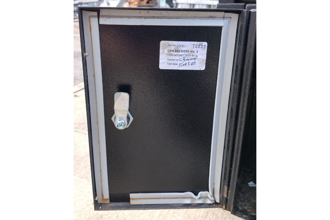 Ingersoll-Rand P180WDG portable compressor - Working pressure: 7 bar - Year: 2000 - 157 hours - Image 18 of 37