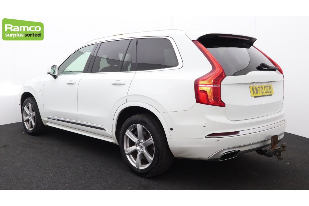 2021 Volvo XC90 Momentum T8 Recharge AWD 2.0L Petrol Hybrid - full details in the description - Image 7 of 61