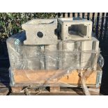 12x Voorbij Prefab Beton concrete bases - base dimensions: L 360 x W 230 x H 570mm