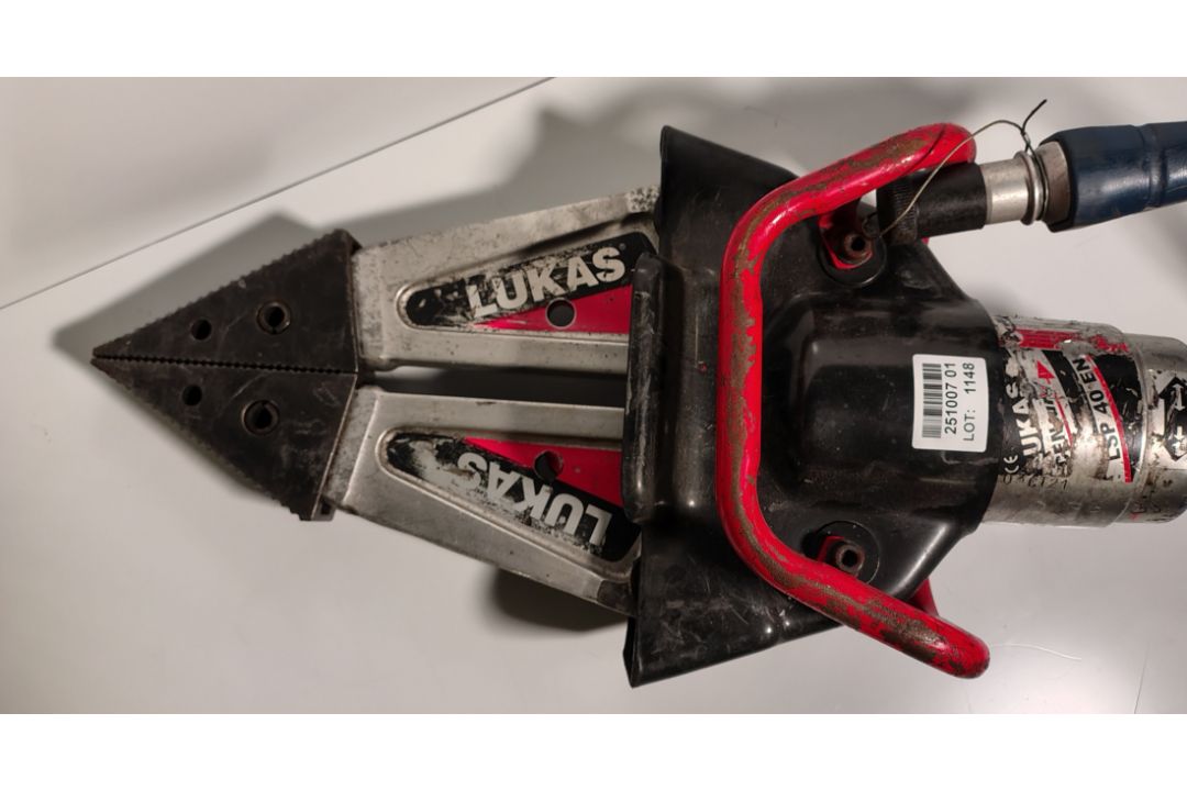 Lukas Century LSP 40 EN 230kN rescue jaws of life - W 340 x D 1100 x H 180mm - Image 2 of 5