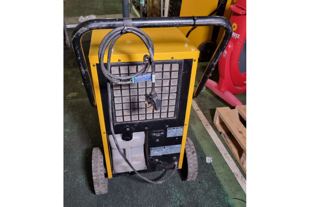 Master DH 62DV heavy duty mobile dehumidifier - Serial No: 98636000334 - running hours: 8384 - 240V - Image 4 of 5
