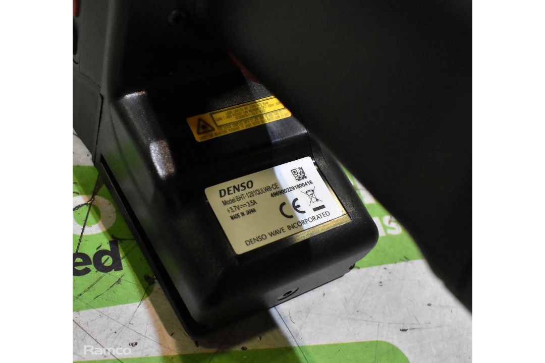 Denso BHT-1281QULWB-CE RFID data logger with docking base and AC adaptor - Image 4 of 4