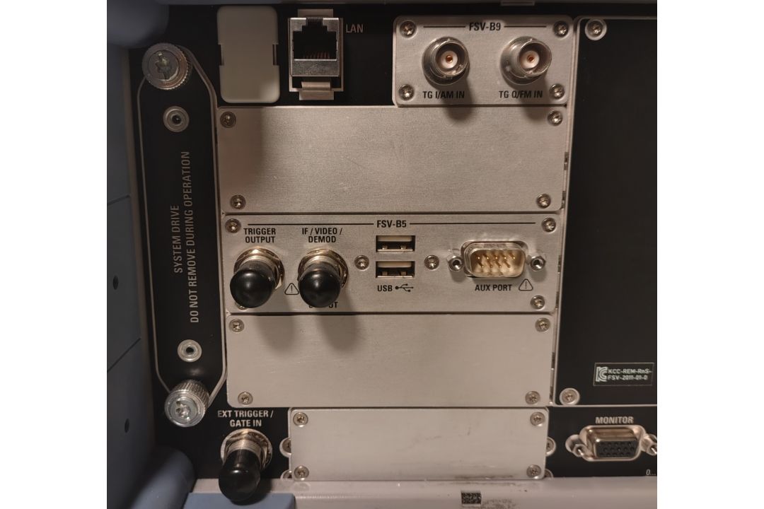 Rohde & Schwarz ESRP emi test receiver with front cover - 10Hz... 3.6GHz - W 470 x D 390 x H 370mm - Image 10 of 11