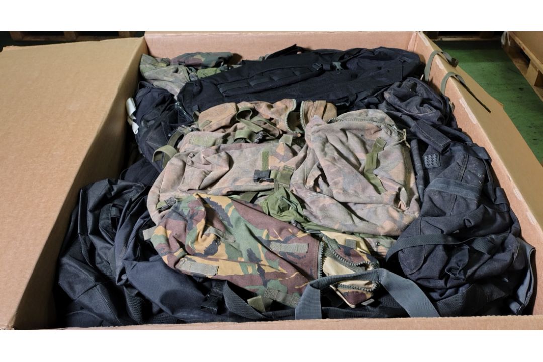 Mixed bags - rucksacks, holdalls - may require repair or be as spares - 127kg - see pictures - Image 11 of 11