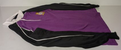 Various types of ex-military clothing - 156kg - may require repair or be as spares