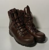 100x pairs of Grade 2 Various combat boots - may include - Magnum, YDS, Haix - mixed sizes