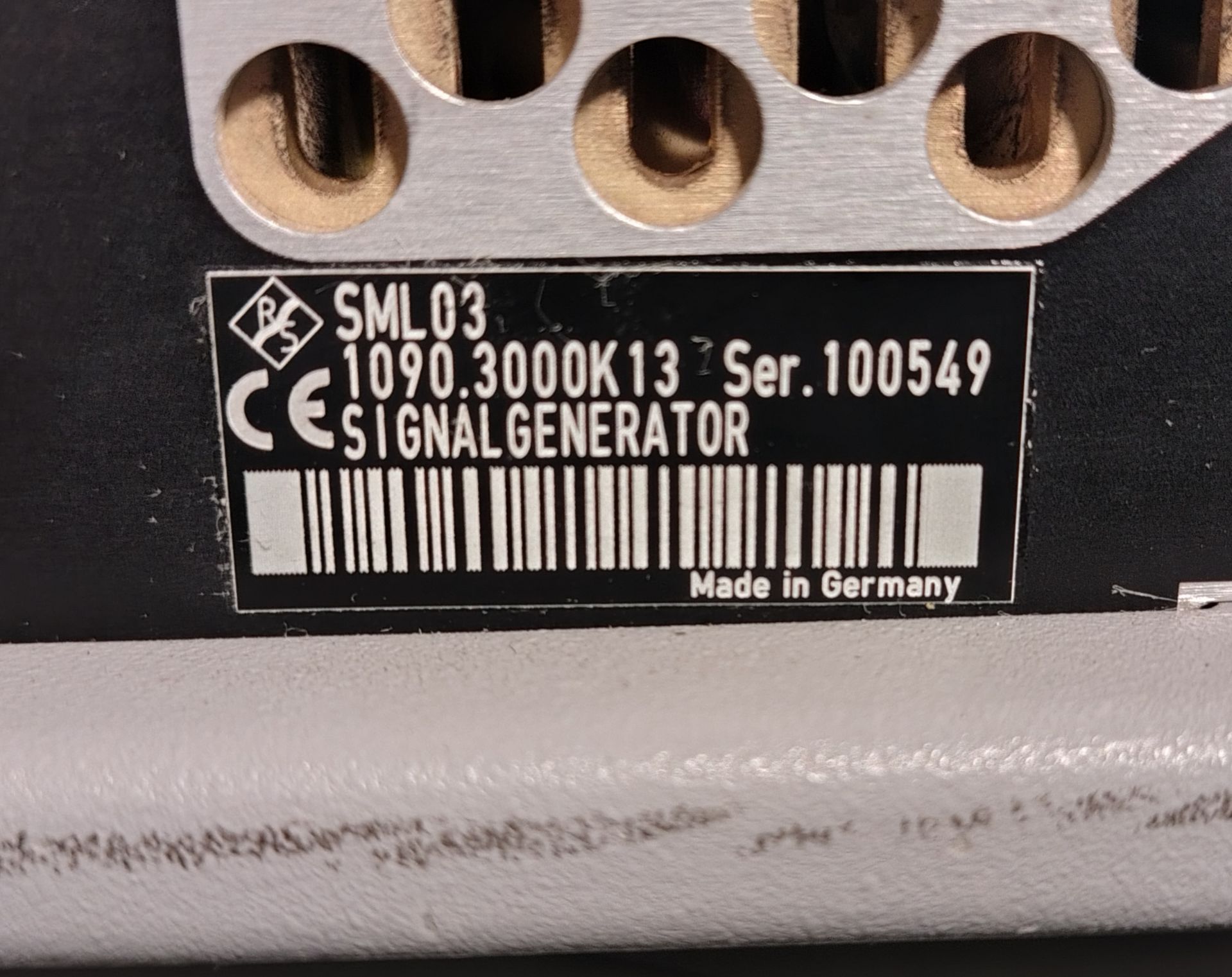 Rohde & Schwarz SML03 signal generator - 9 kHz - 3.3 GHz - Serial No: 100549 - Image 6 of 6