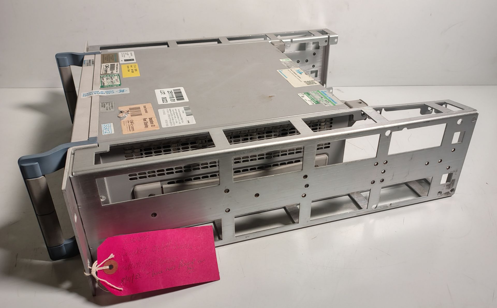 Rohde & Schwarz SMBV100A vector signal generator in 3U rack mount frame- 9 kHz - 3.2 GHz - Image 3 of 5