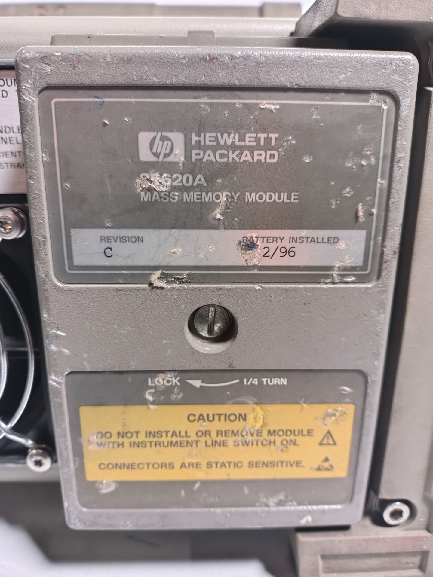 HP 8565E spectrum analyzer - 9 kHz - 50 GHz - Serial No: 3611A00408 - W 370 x D 560 x H 185mm - Image 6 of 9
