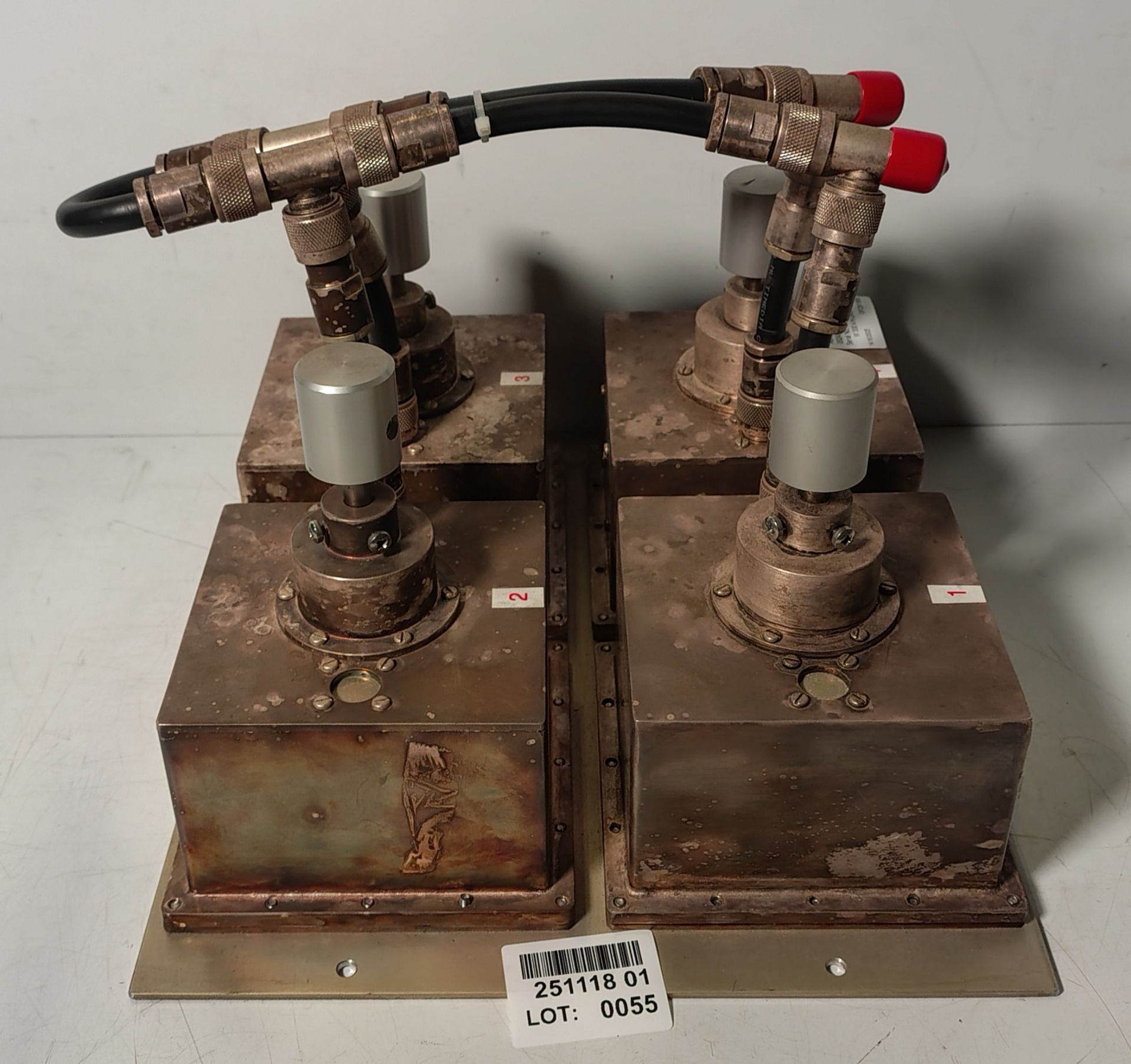 Aerial Facilities Limited 04-002402 L band DAB filter - Serial No: 32304 C - L 340 x W 300 x H 240mm