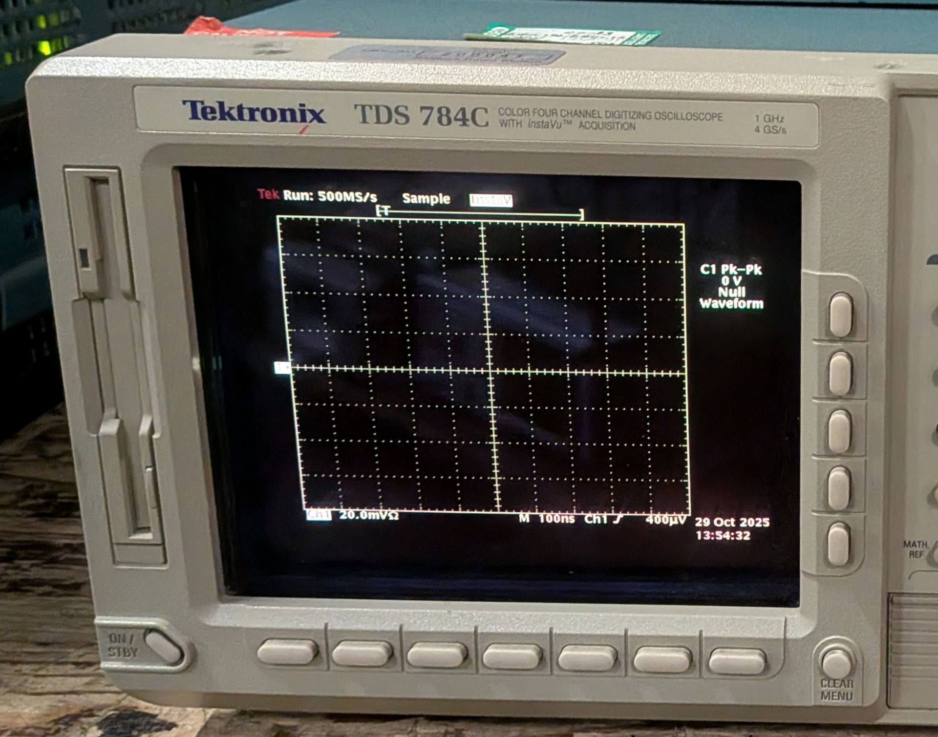 Tektronix TDS 784C colour 4-channel digitizing oscilloscope with InstaVu™ acquisition - Image 2 of 9