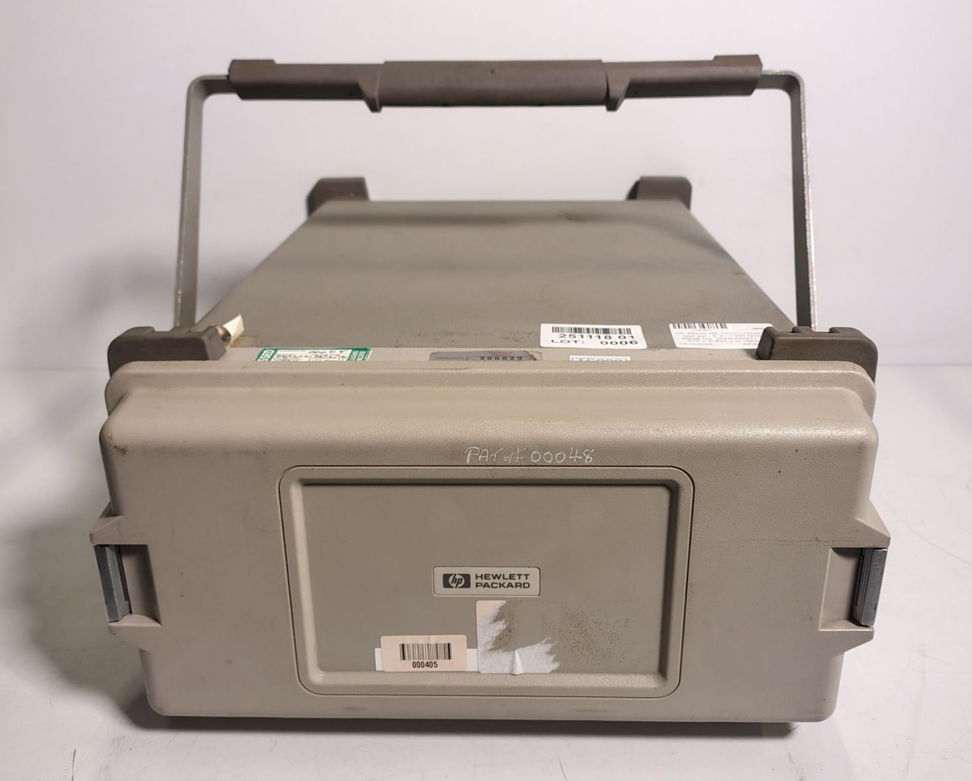 HP 8920A RF communications test set - 0.4 - 1000 MHz - Serial No: 3248U00477 - Image 7 of 7