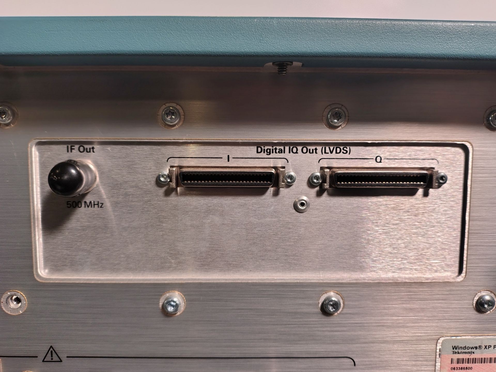 Tektronix RSA 6114A real-time spectrum analyzer - 9 kHz - 14 GHz - Serial No: BO10334 - Image 5 of 8