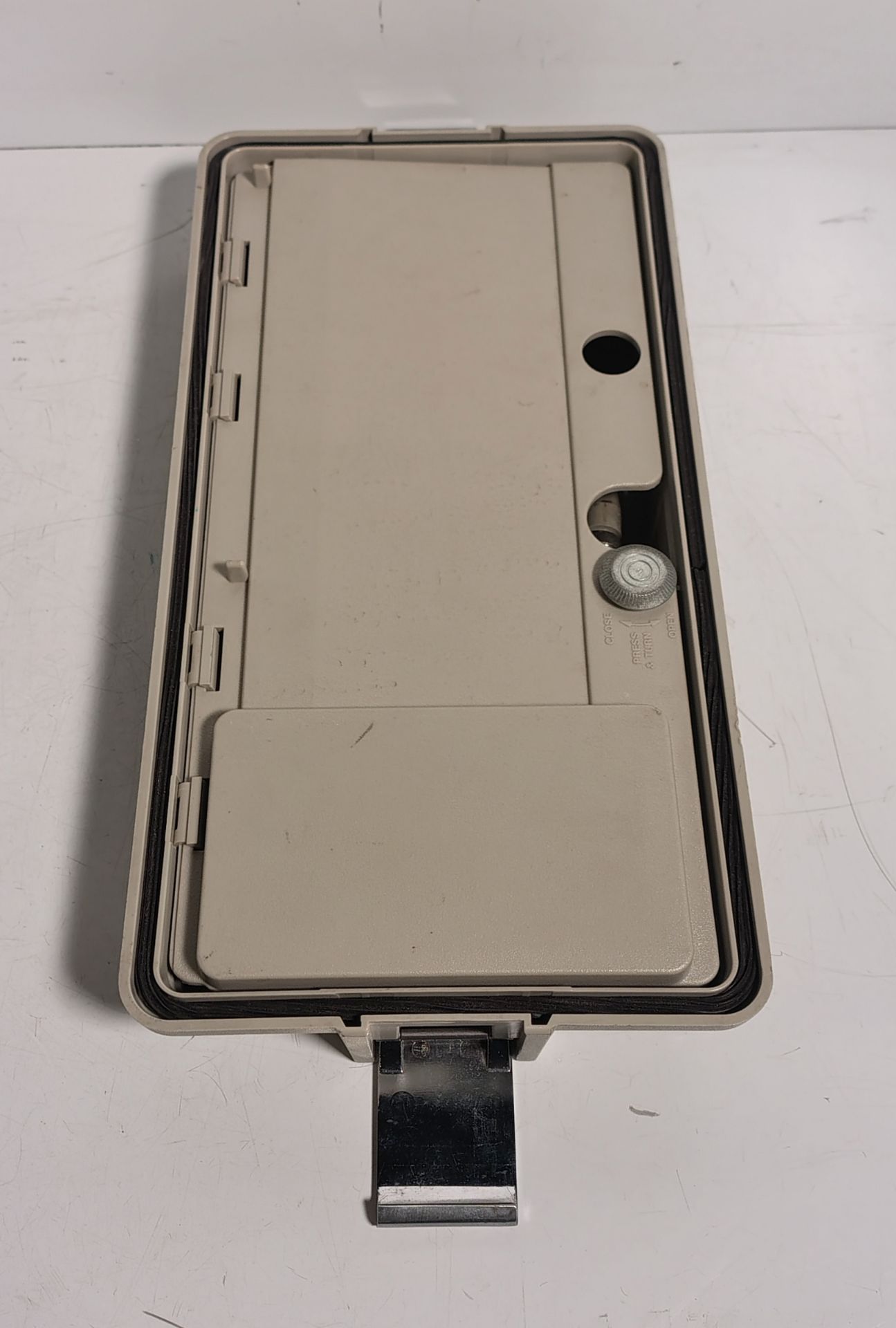HP 8565E spectrum analyzer - 9 kHz - 50 GHz - Serial No: 3611A00408 - W 370 x D 560 x H 185mm - Image 7 of 9