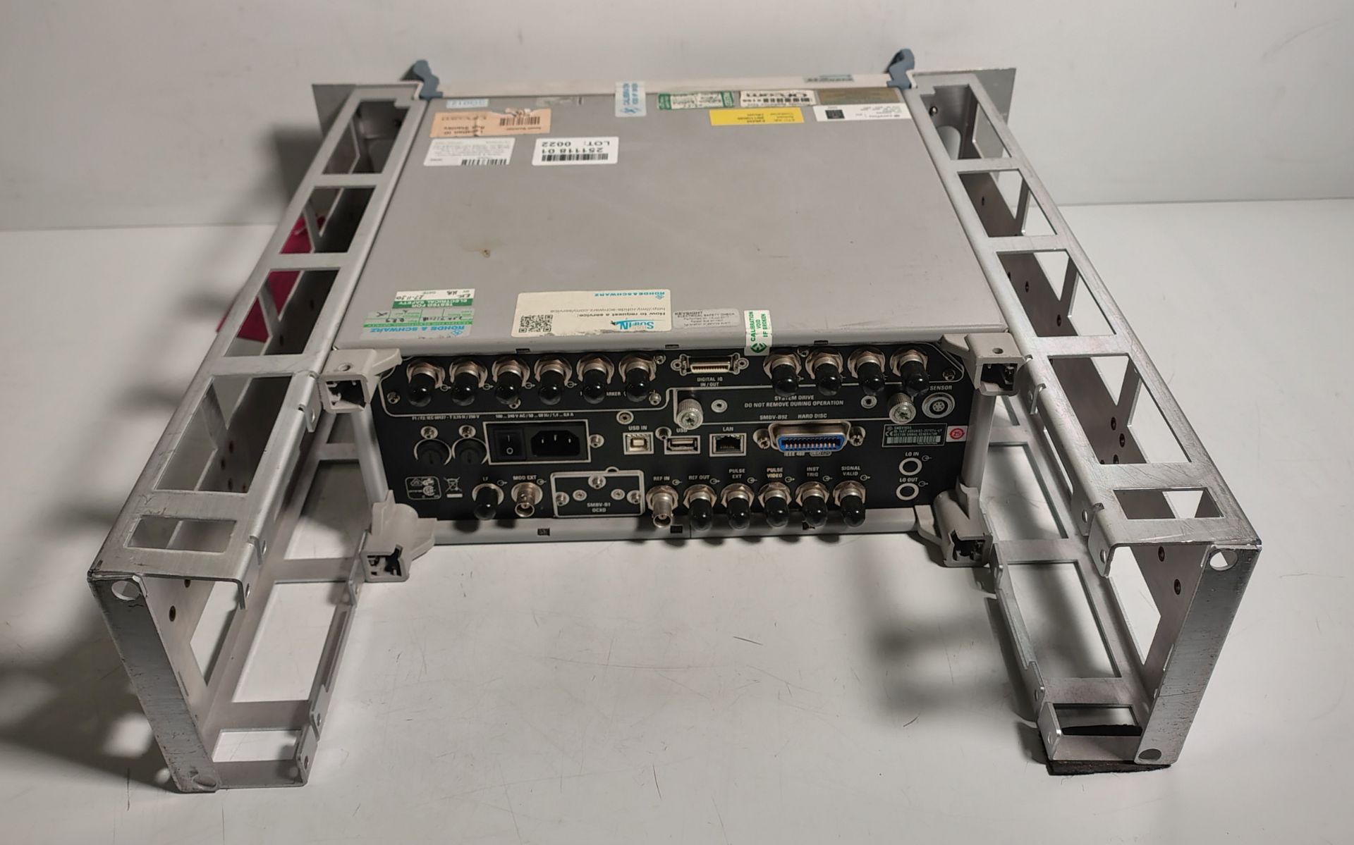 Rohde & Schwarz SMBV100A vector signal generator in 3U rack mount frame- 9 kHz - 3.2 GHz - Image 4 of 5