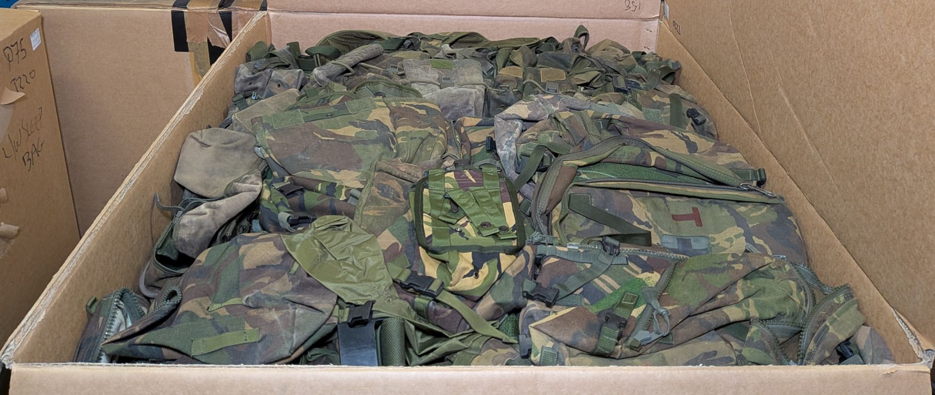 Various types of ex-military DPM accessories - 158kg – may require repair / be incomplete - Image 10 of 11