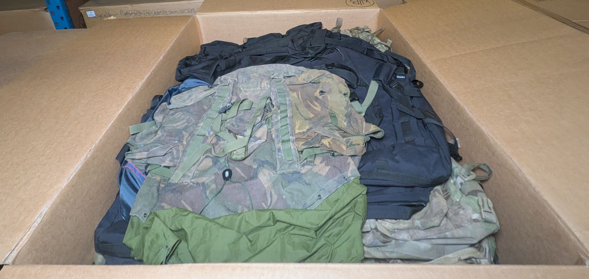 Mixed bags - rucksacks, holdalls - may require repair or be as spares - 131kg - Image 11 of 12