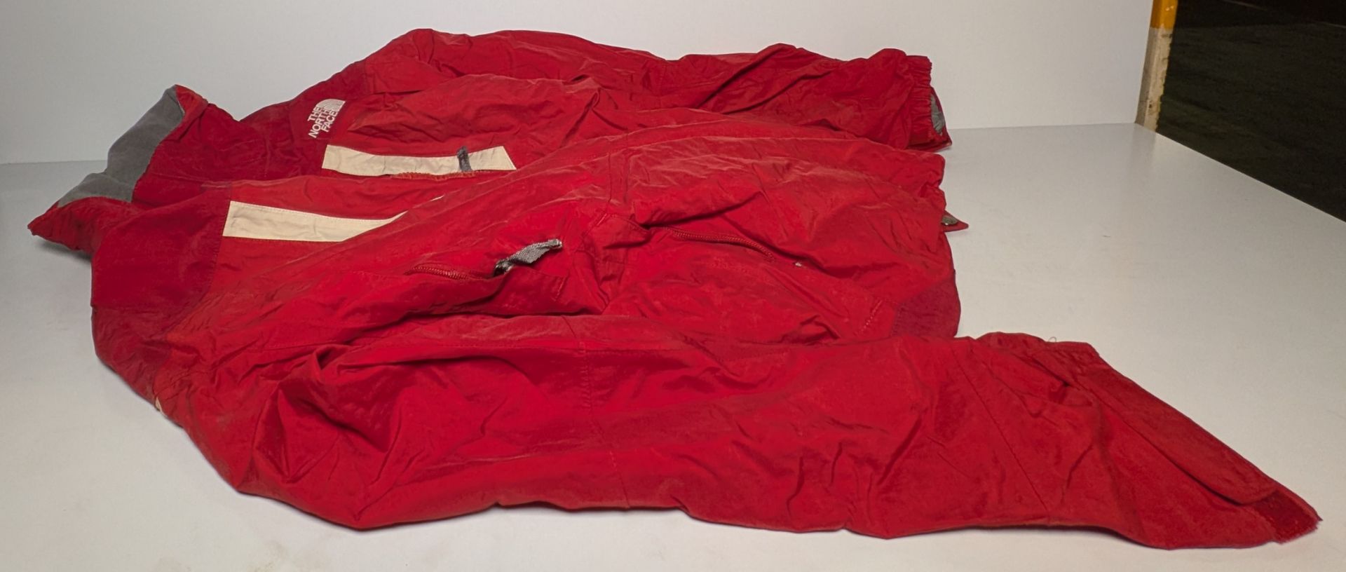 Various types of ex-military hardware and accessories - 159kg – may require repair / be incomplete - Image 7 of 9