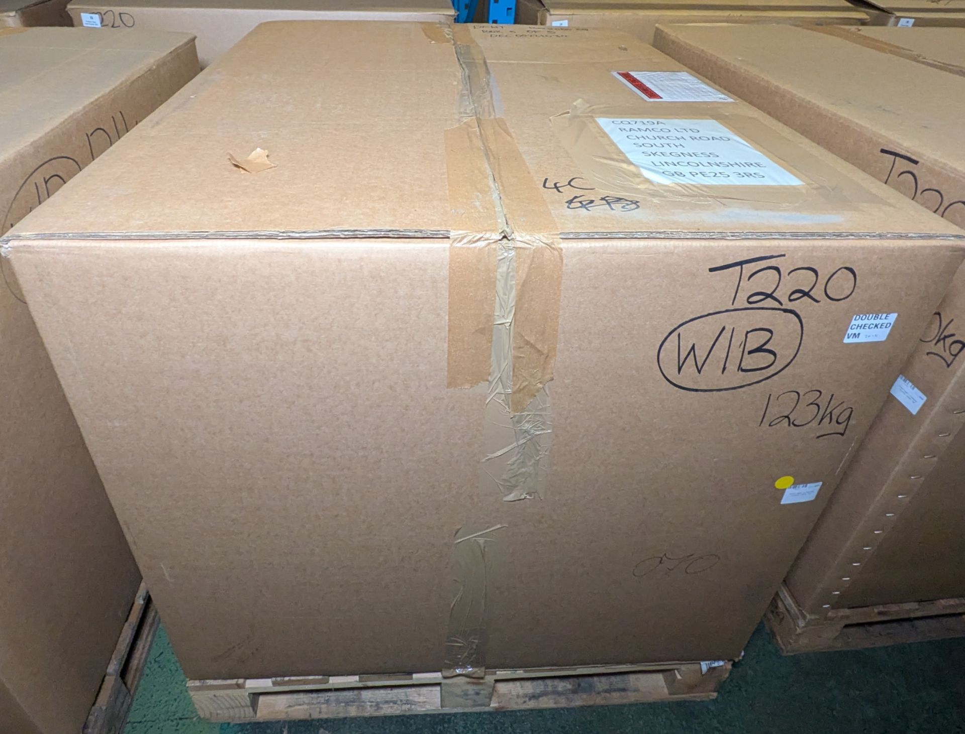 Mixed bags - rucksacks, holdalls - may require repair or be as spares - 123kg - Image 12 of 12
