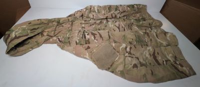 Various types of ex-military camo clothing - may include accessories - 190kg – may require repair