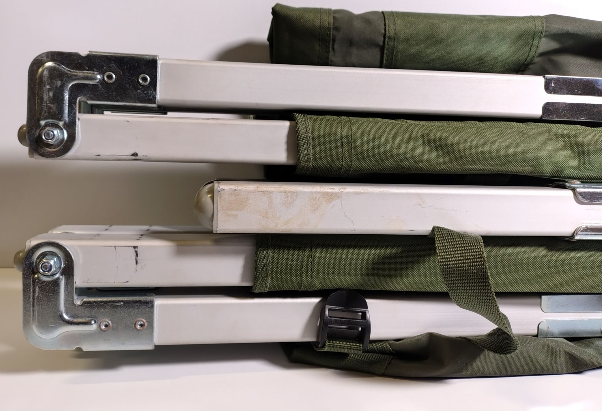 32x British Forces folding cots - may require repair - Image 5 of 7