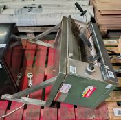 Falcon G1532 Steakhouse Grill stainless steel salamander grill with wall bracket