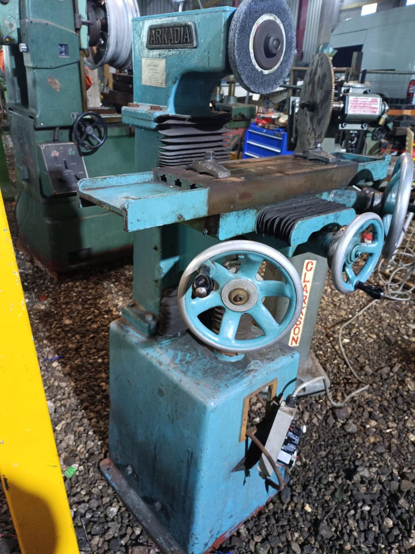 Arcadia Surface grinder - 3 axis - 415V - see description - Image 2 of 5
