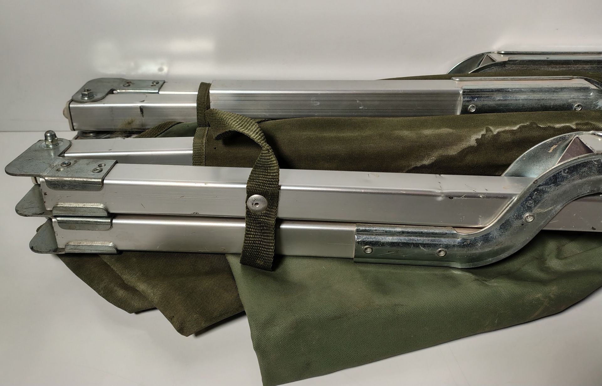 40x British Forces folding cots - may require repair - Image 5 of 10
