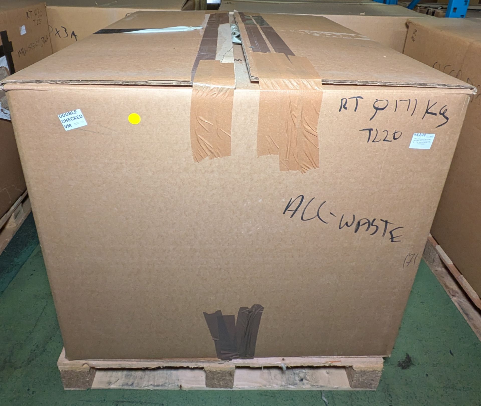 Various types of ex-military hardware and accessories - 171kg – may require repair / be incomplete - Image 7 of 7