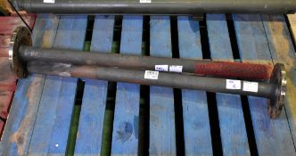 Vehicle axle shafts