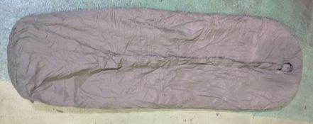 30x Medium weight sleeping bags - various types - may include arctic