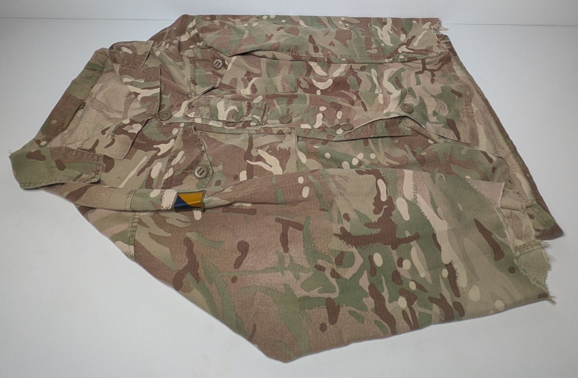 Various types of ex-military camo clothing - may include accessories - 225kg – may require repair - Image 4 of 7