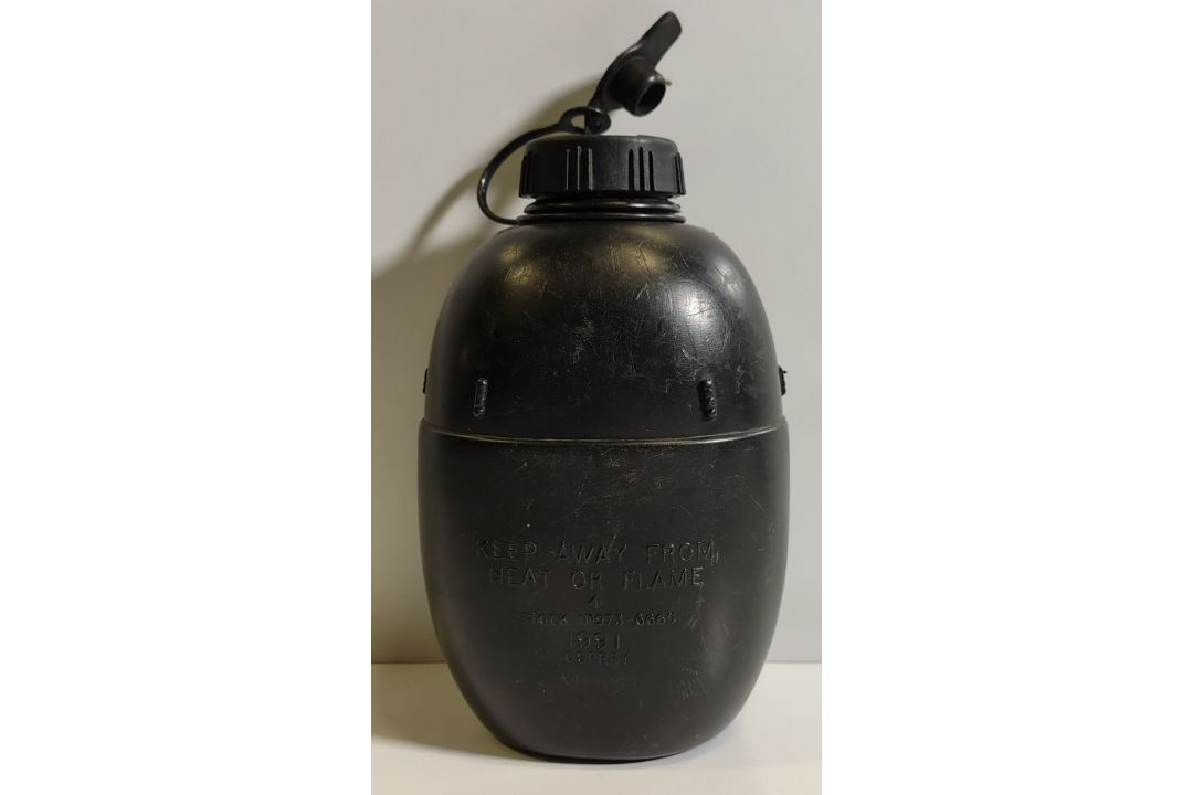 British Forces plastic water canteens - may be incomplete - triwall - 101kg - Image 10 of 13