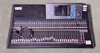 Yamaha LS9-32 digital mixing console - W 880 x D 490 x H 210mm