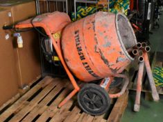 Belle 4/3 tip up mixer