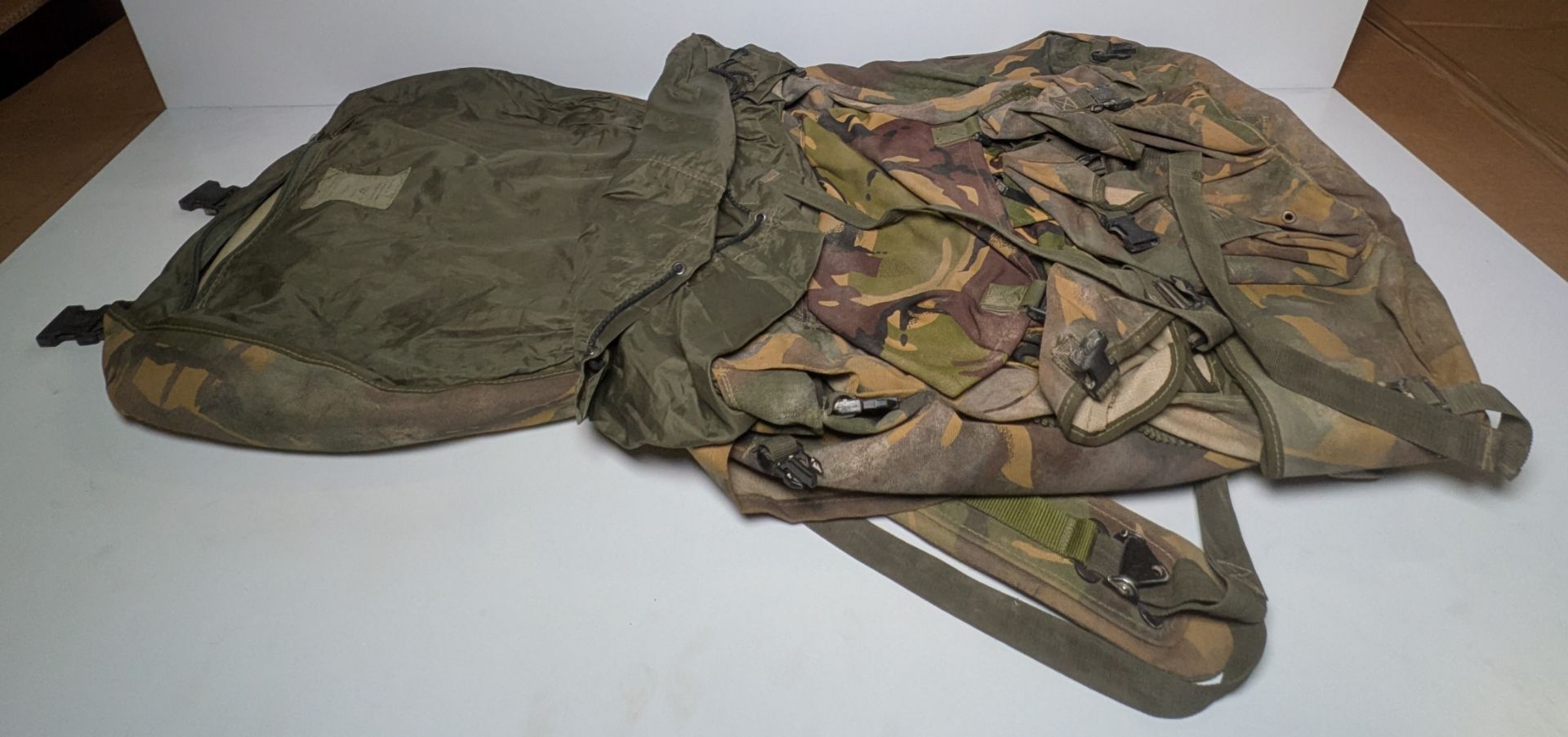 Mixed bags - rucksacks, holdalls - may require repair or be as spares - 144kg - Image 9 of 13