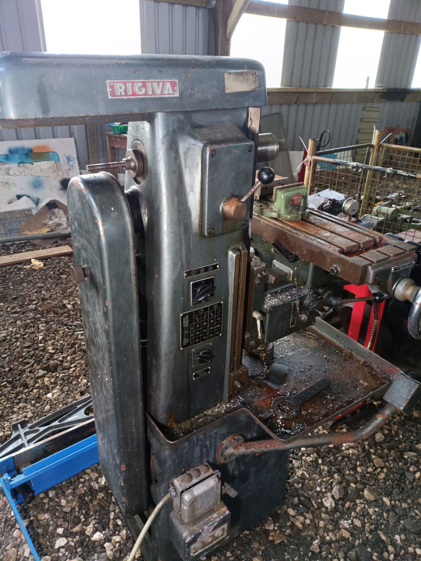 Regiva horizontal & vertical milling machine - 415V - This has been tested and does power up - Image 2 of 5
