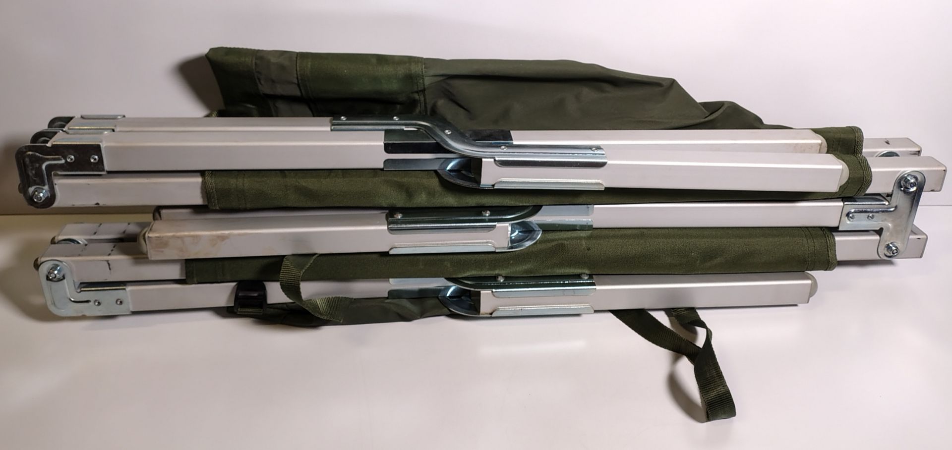 32x British Forces folding cots - may require repair - Image 4 of 7