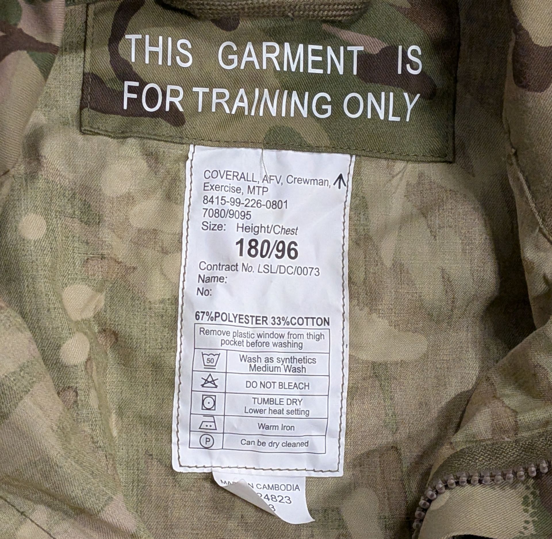 Various types of ex-military camo clothing - may include accessories - 220kg – may require repair - Image 4 of 9