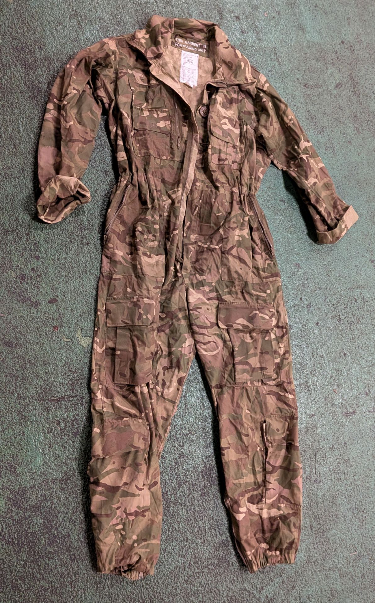 Various types of ex-military camo clothing - may include accessories - 220kg – may require repair - Image 3 of 9