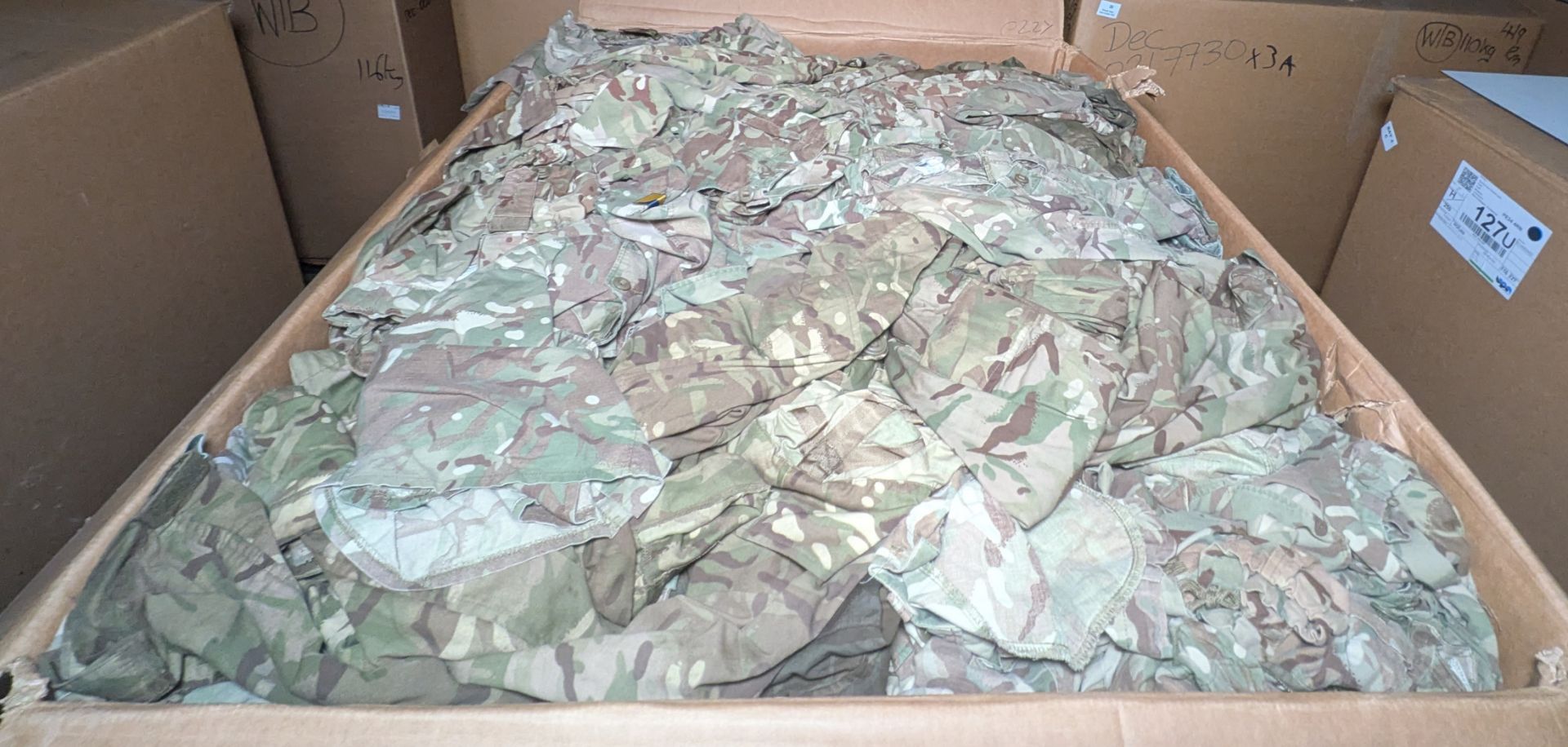 Various types of ex-military camo clothing - may include accessories - 225kg – may require repair - Image 6 of 7